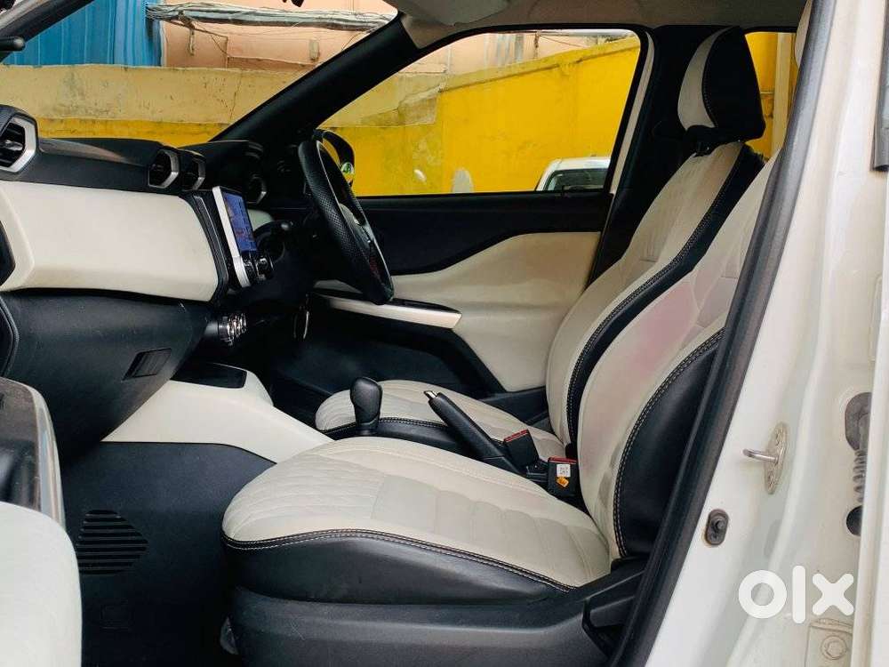 Nissan Magnite Kuro Edition Petrol Amt, 2024, Petrol