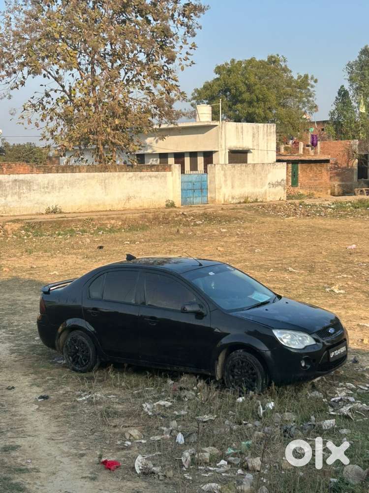 Ford Fiesta 2009 Petrol 180000 Km Driven