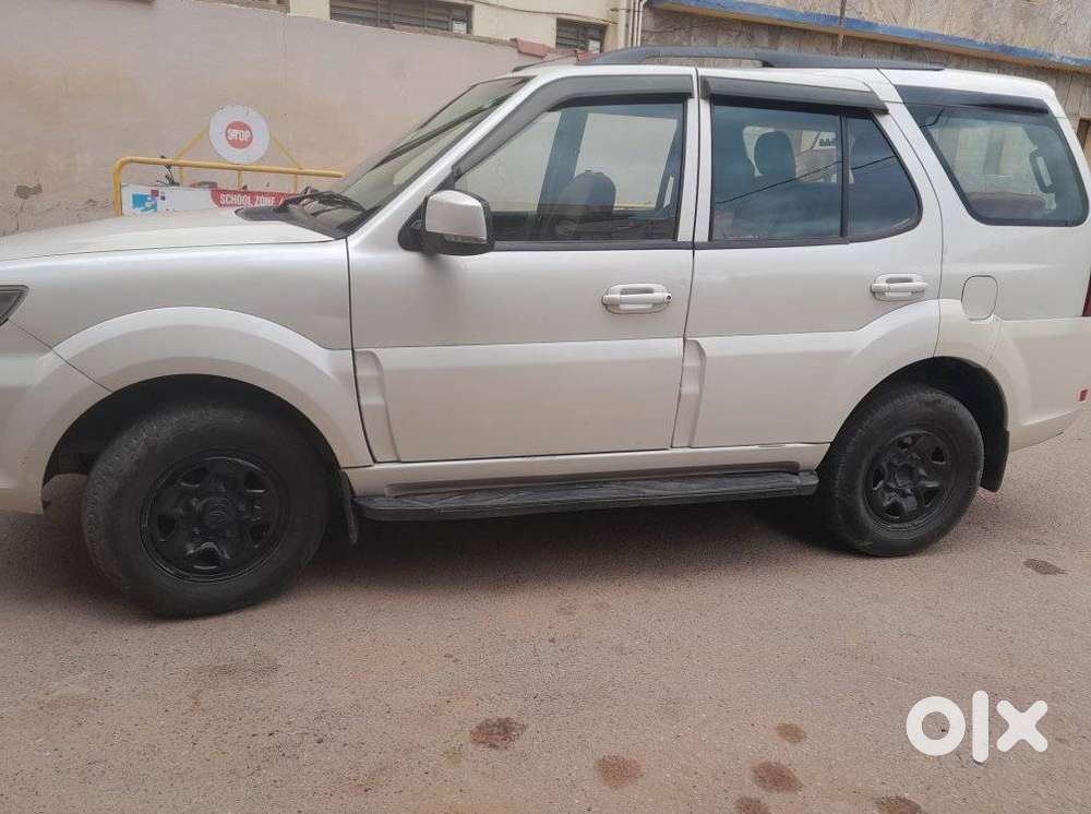 Tata Safari Storme Lx, 2013, Diesel