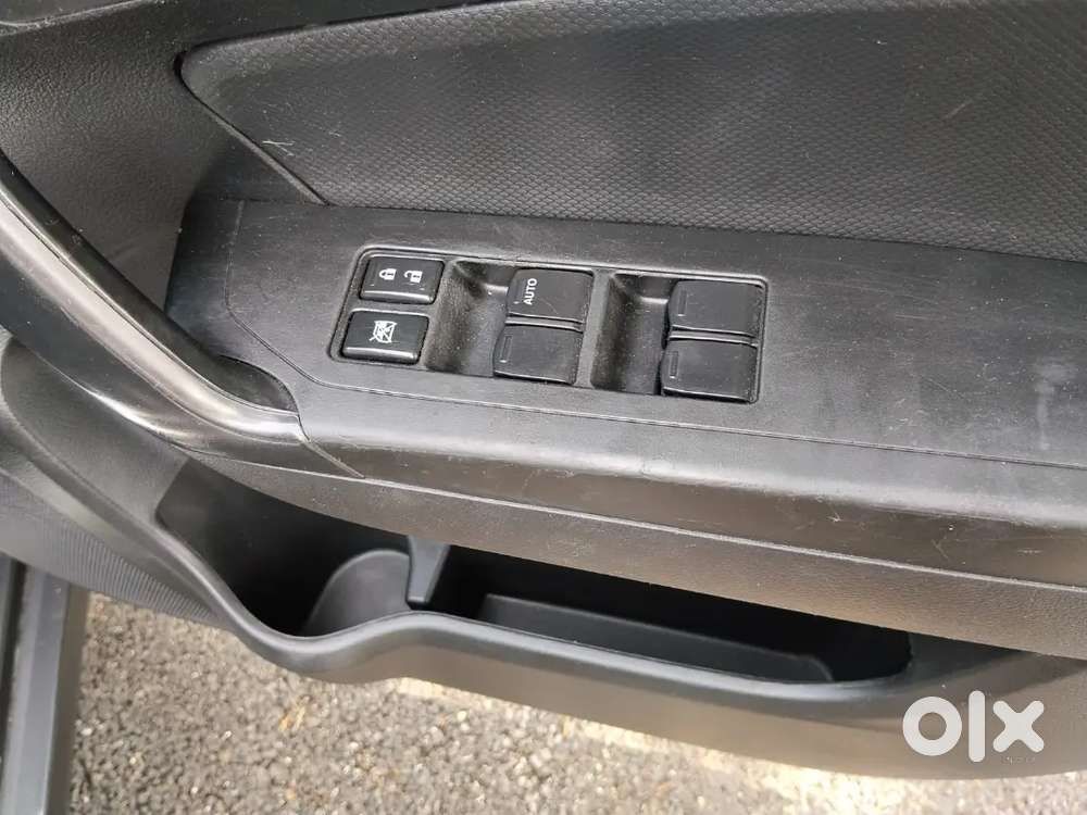 Maruti Brezza 2021 Lxi Cng On Papar Showroom Condition