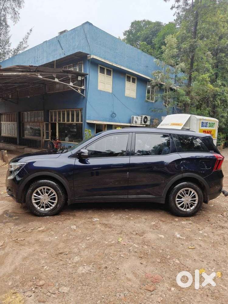 Mahindra Xuv700 2.0 Ax 5 Petrol Mt 7 Str, 2025, Petrol