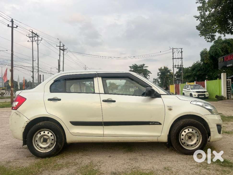 Maruti Suzuki Swift Dzire 1.2 Lxi Bsiv, 2012, Petrol