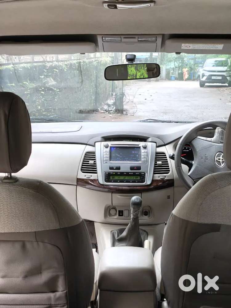 Toyota Innova (v) 2013
