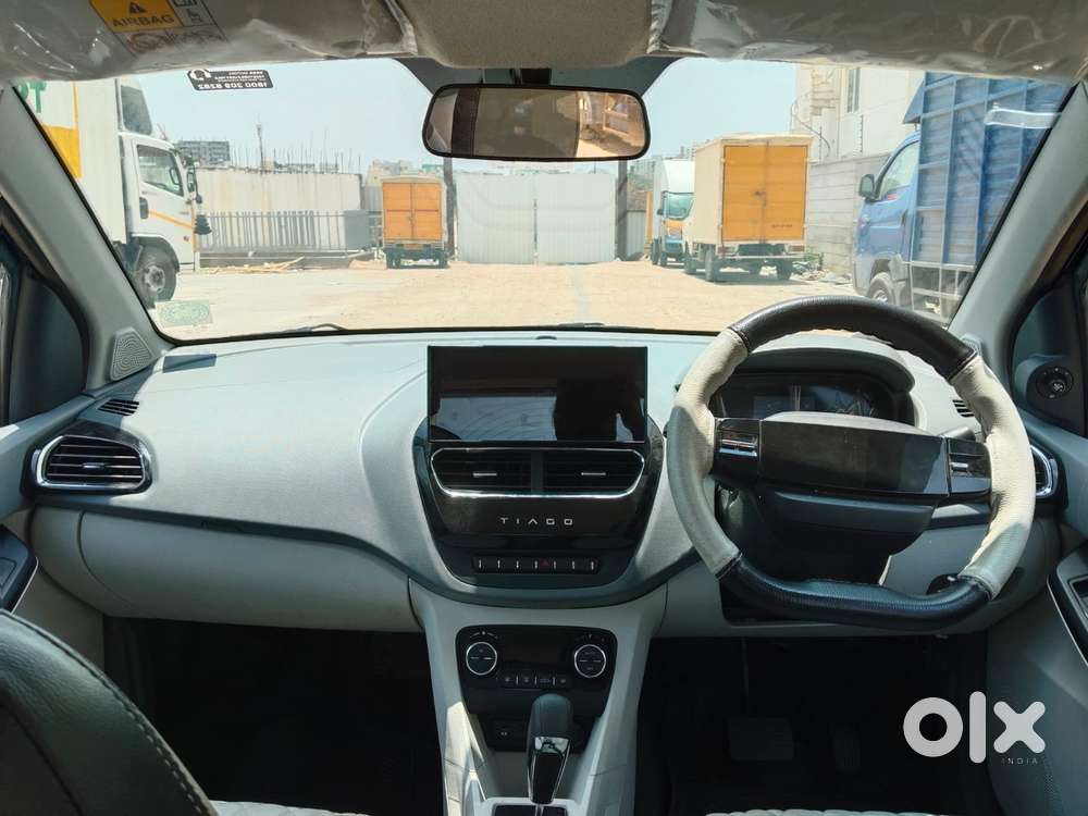 Tata Tiago 1.2 Revotron Xza Plus Amt, 2025, Petrol