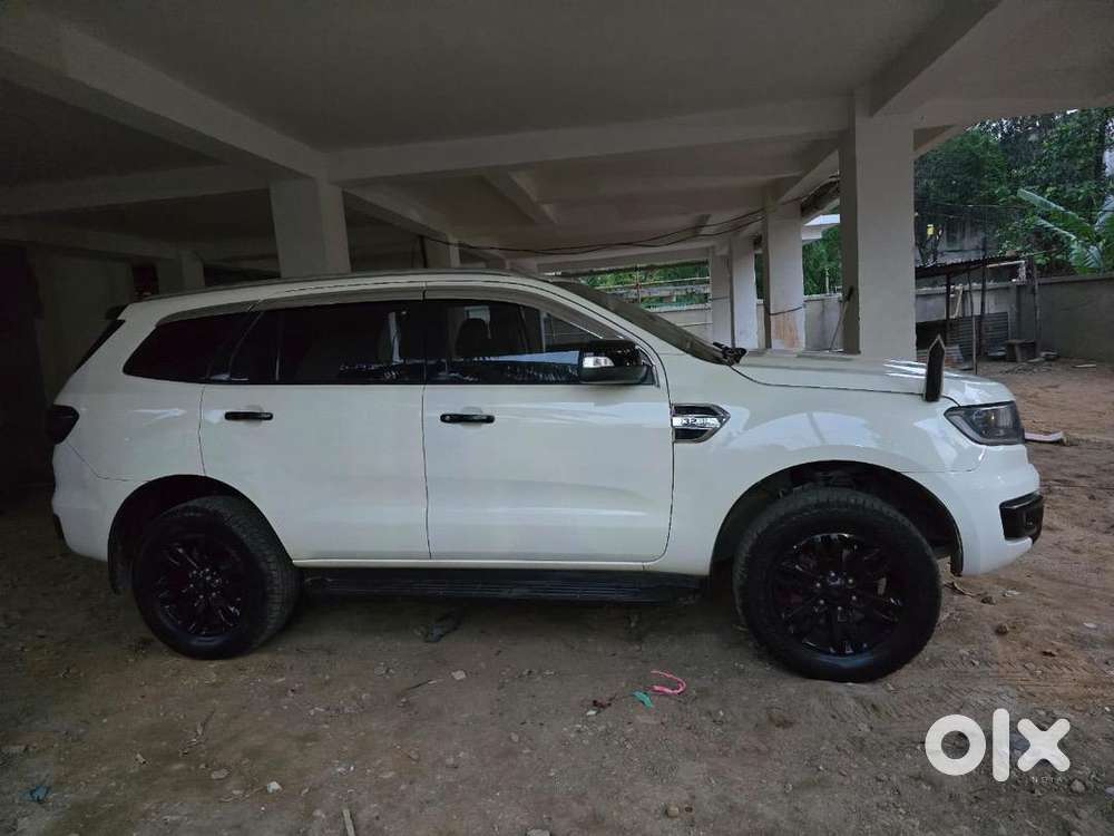 Ford Endeavour 2016 Diesel Well Maintained