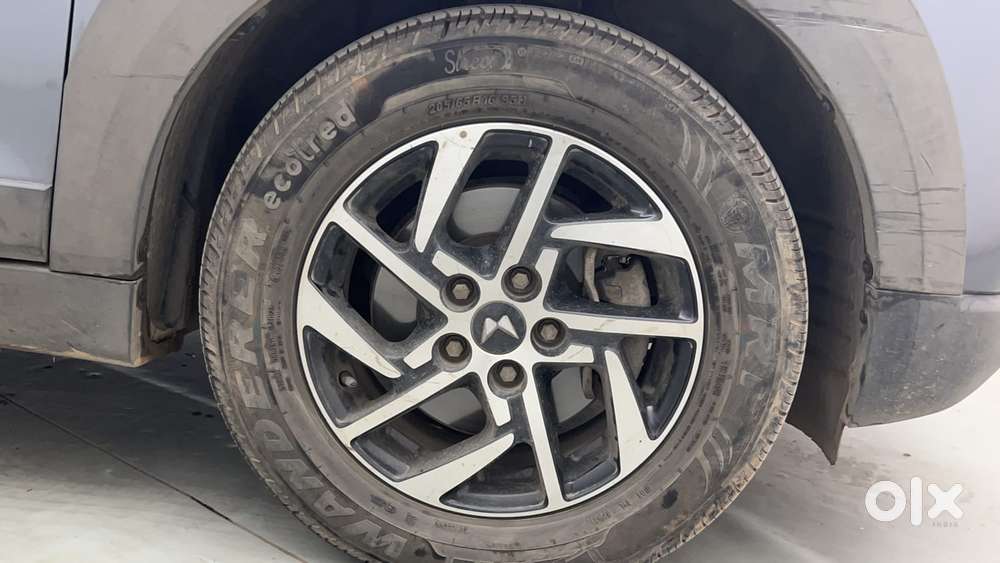 Mahindra Xuv 3xo Ax5l 1.2 Petrol At, 2024, Petrol