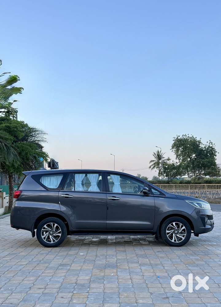 Toyota Innova Crysta 2.4 V 8 Str, 2022, Diesel