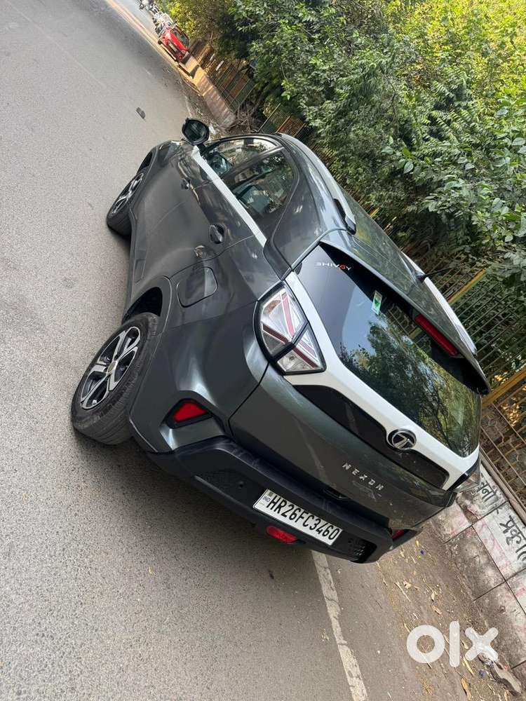 Tata Nexon 2023 Petrol 7700 Km Driven