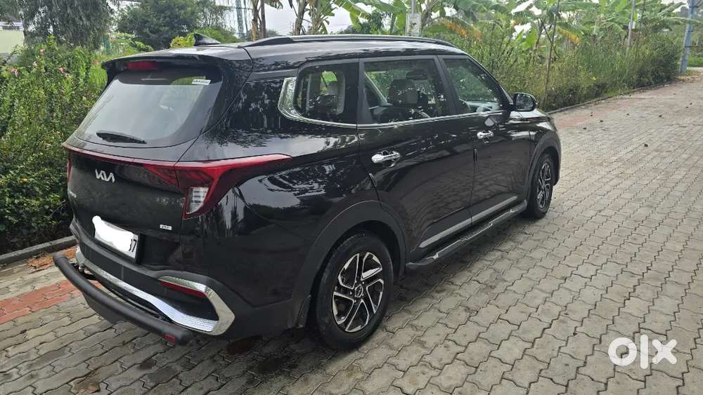 Kia Carens Luxury Plus Diesel Imt - Top End