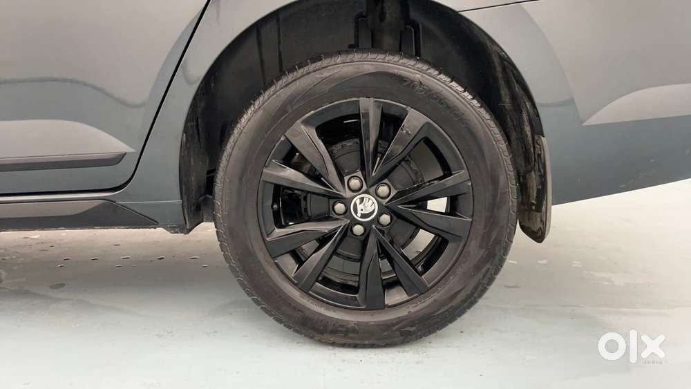 Skoda Slavia 1.0 Tsi Style At, 2026, Petrol