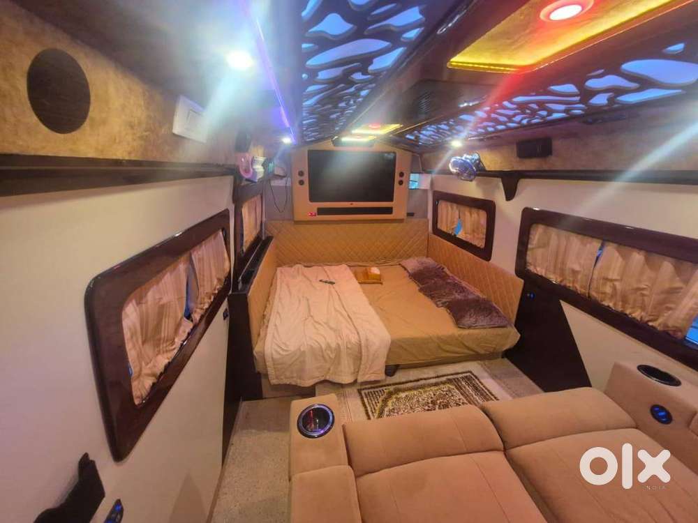 Luxury Campervan  15,000 Km  Force Traveller (3.2l Diesel 6-wheeler)