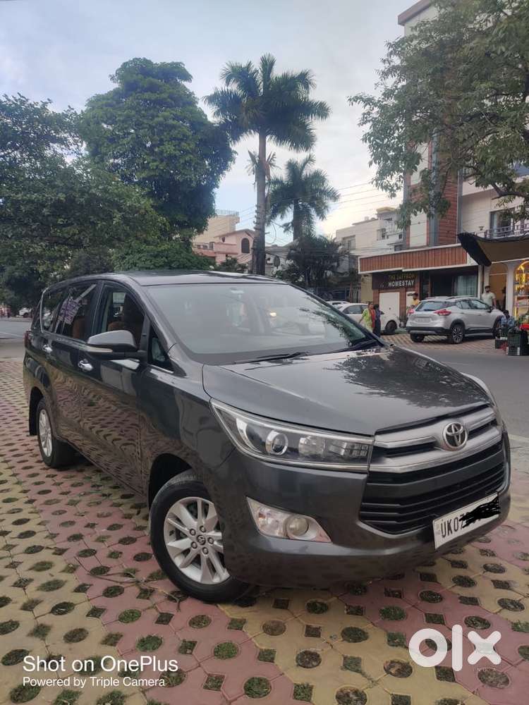 Toyota Innova Crysta 2.4 V, 2016, Diesel
