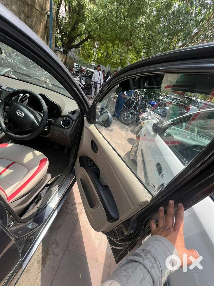 Hyundai I10 2015 Cng & Hybrids 70000 Km Driven