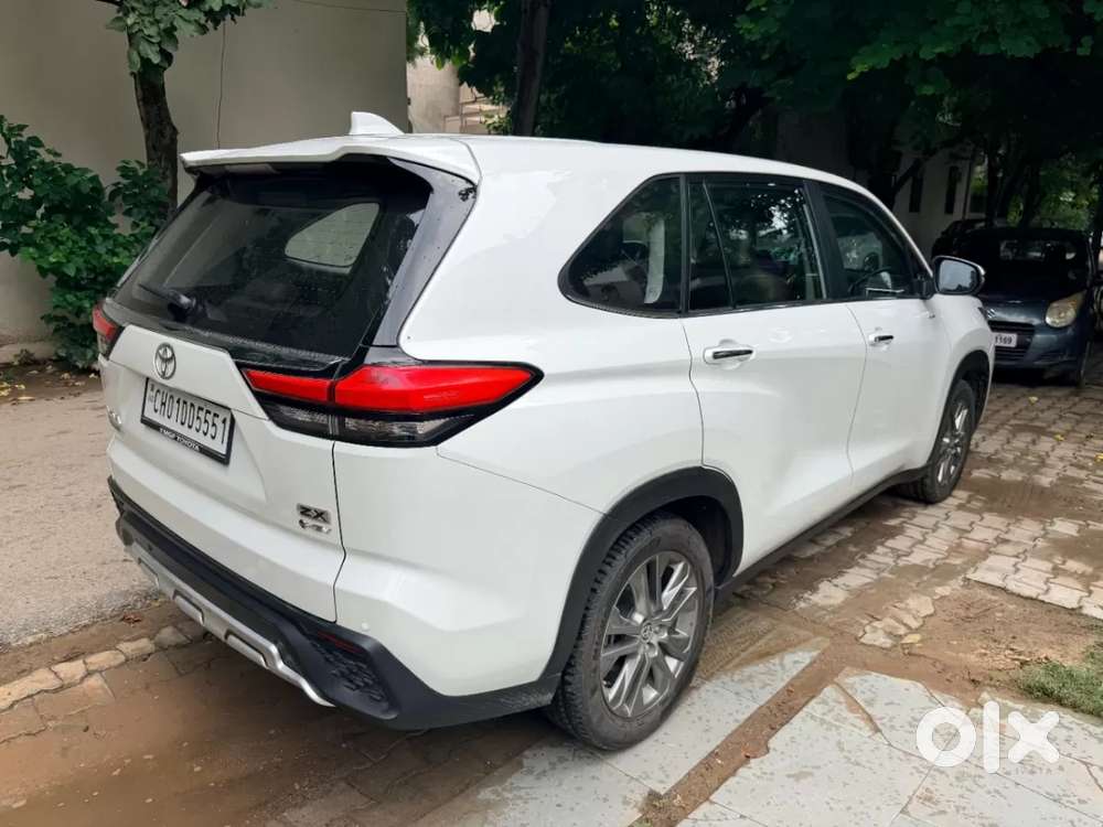 Toyota Innova Hycross, 2026, Petrol