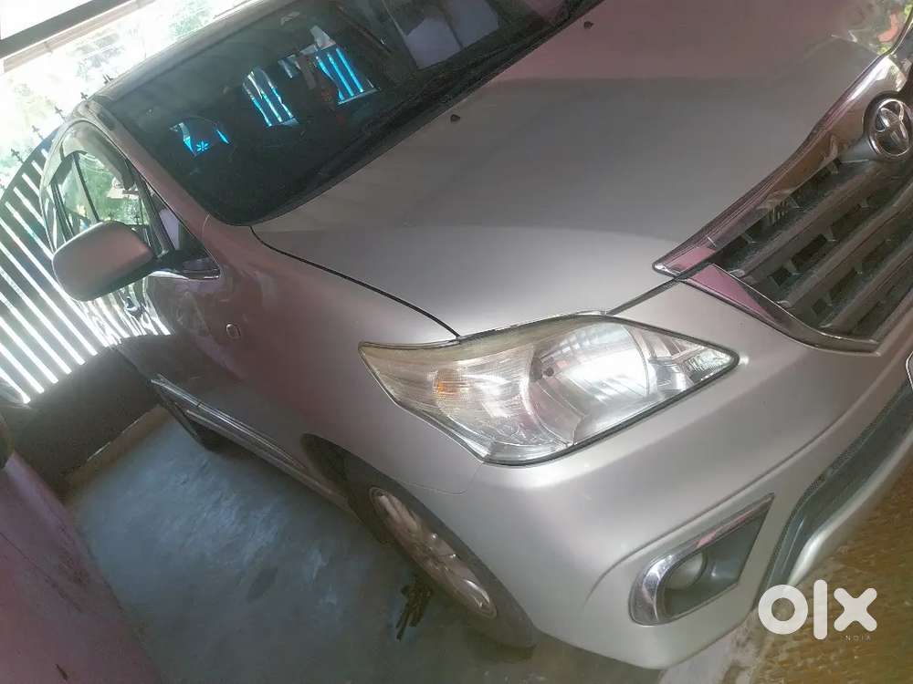 Toyota Innova 2.5 2015