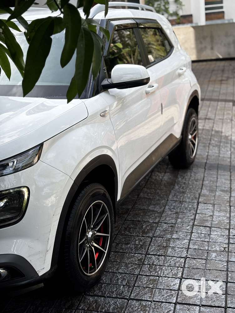 Hyundai Venue 1.0 S (o) Turbo Imt, 2020, Petrol