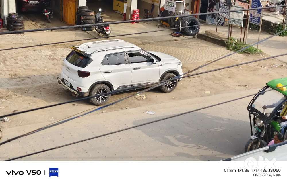 Hyundai Venue Petrol Manual 2020