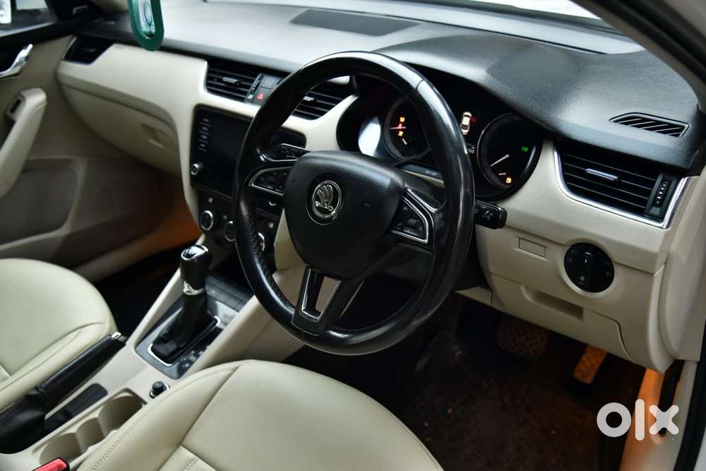 Skoda Octavia 2.0 L K Tsi At, 2019, Petrol