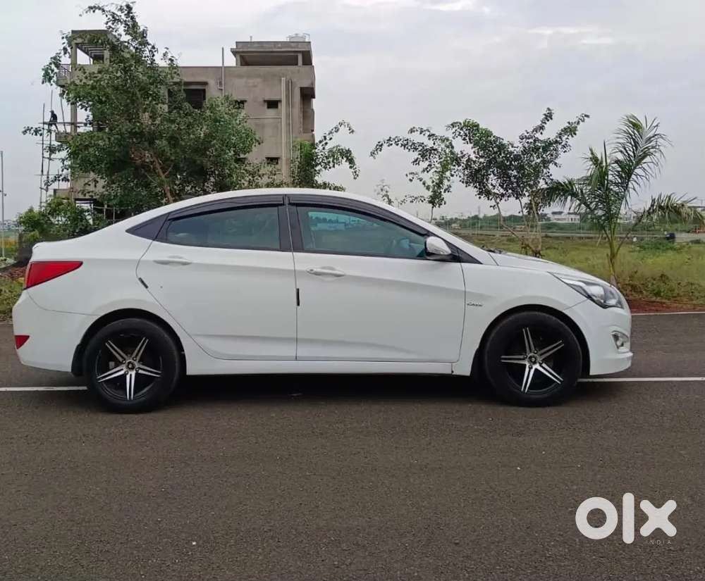 Hyundai Fluidic Verna 2015 Diesel 121000 Km Driven