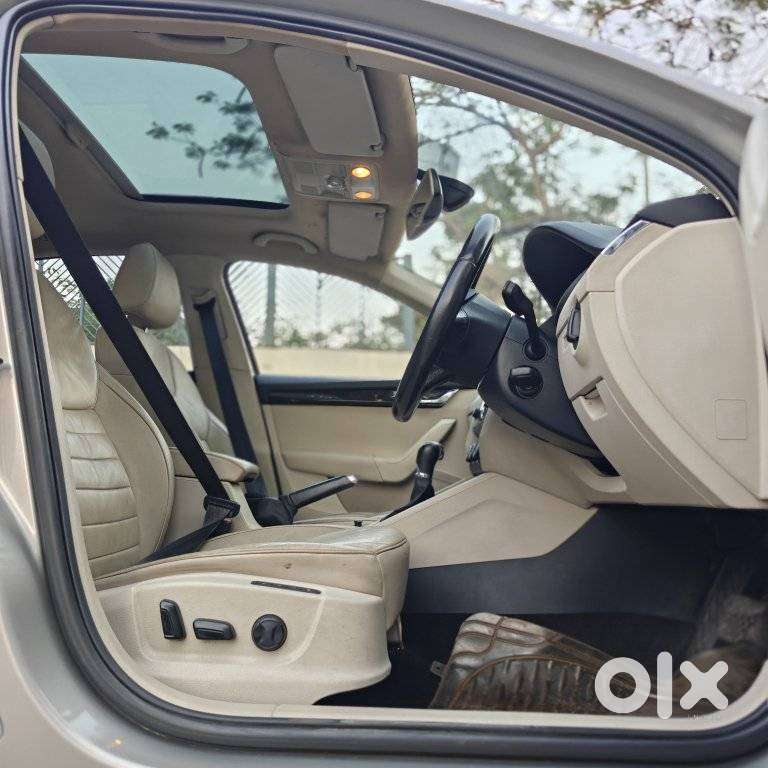 Skoda Octavia Elegance 1.8 Tsi At, 2014, Petrol