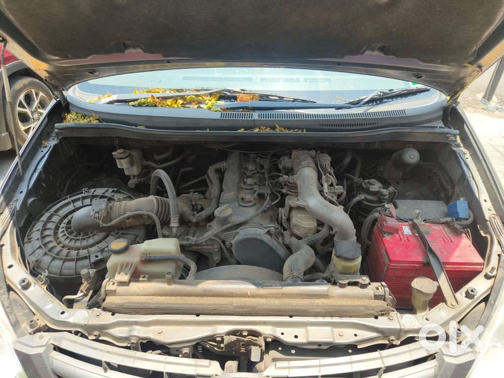 Toyota Innova 2.5 Vx 8 Seater Bs Iv, 2010, Diesel