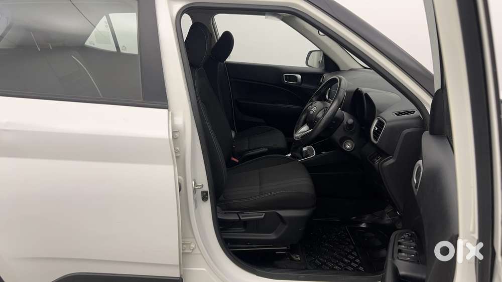 Hyundai Venue 1.2 S Plus, 2022, Petrol