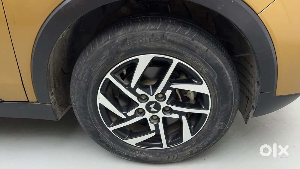 Mahindra Xuv300 W8 Option, 2022, Petrol