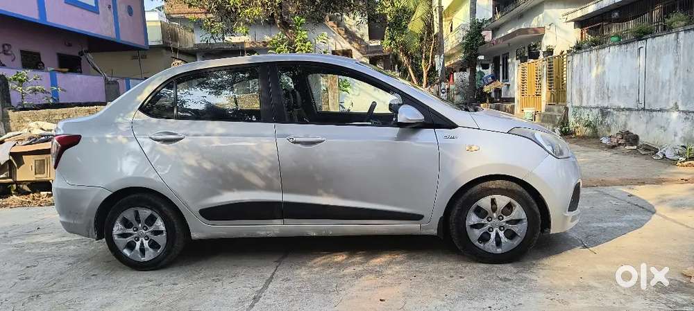 Hyundai Xcent 2017 Diesel 99000 Km Drive 1lak Sarvice Done