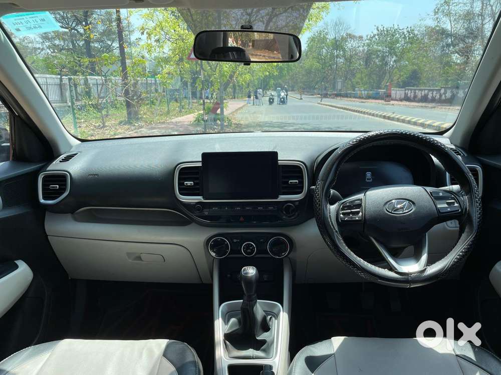 Hyundai Venue S (o) 1.2 Petrol Knight Edition, 2023, Petrol