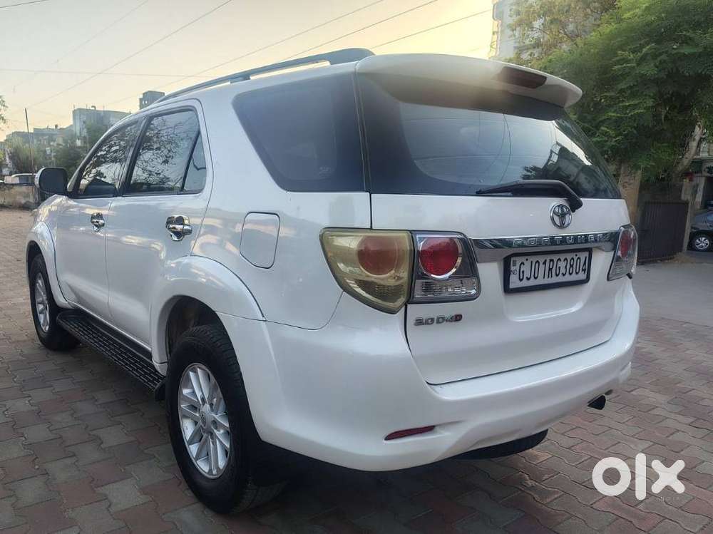 Toyota Fortuner 3.0 4x2 Automatic, 2014