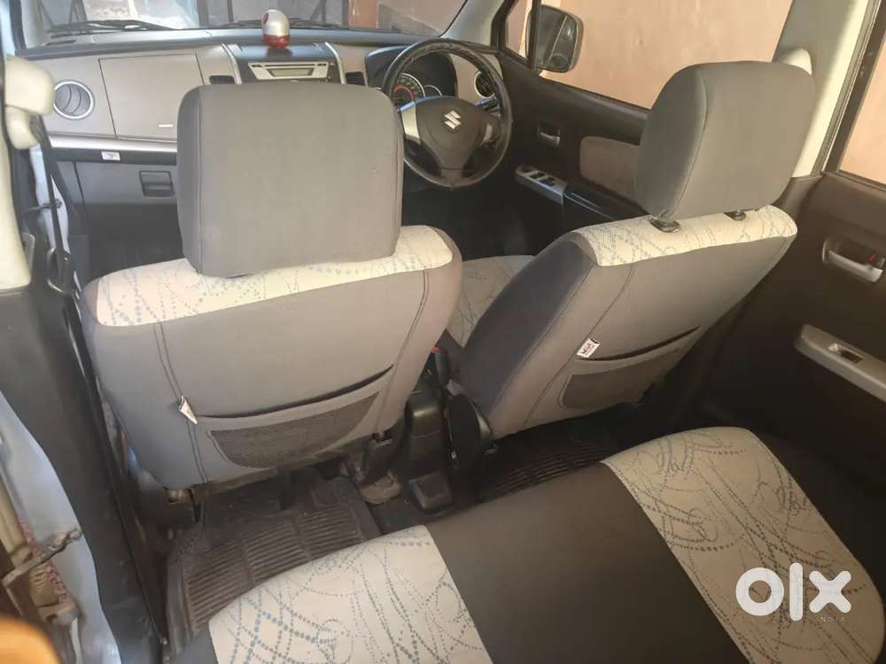 I Want To Sell A November 2014 Wagon R Vxi Model Car.