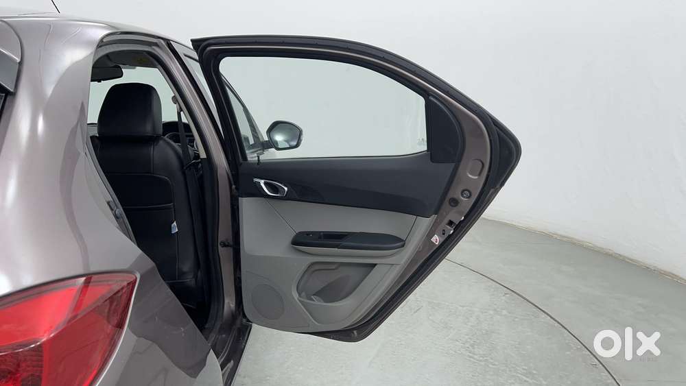 Tata Tiago Xz, 2016, Petrol