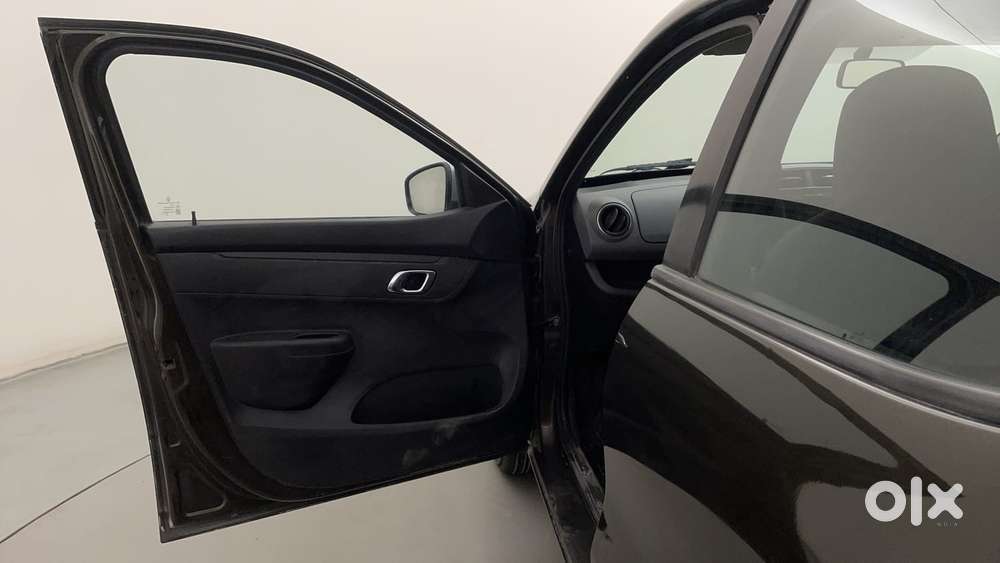 Renault Kwid 2019-ongoing 1.0 Rxt Amt (o), 2019, Petrol