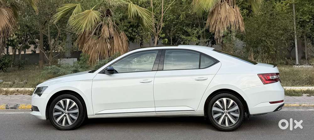 Skoda Superb Sportline 1.8, 2019, Petrol