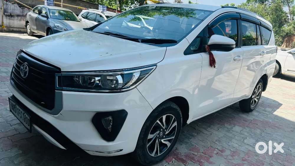 Toyota Innova Crysta 2022 Petrol 61348 Km Driven