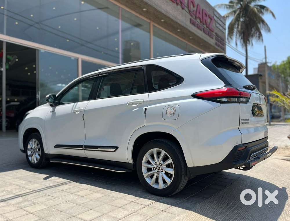 Toyota Innova Hycross 2.0 Vx Hybrid 7 Str, 2023, Petrol