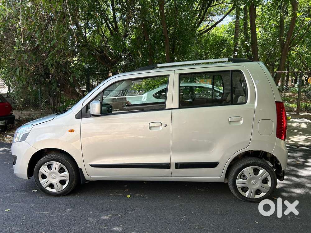 Maruti Suzuki Wagon R Vxi Amt1.2, 2017, Petrol