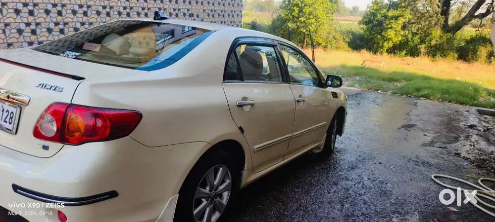 Toyota Corolla Altis 2010