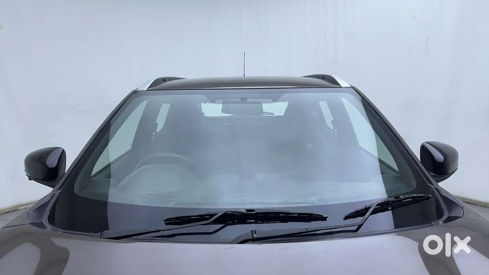 Nissan Magnite 1.0 Xv Premium, 2021, Petrol