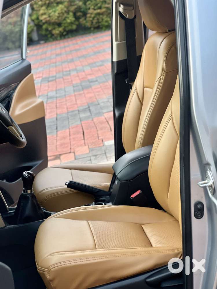 Toyota Innova Crysta 2.4 V, 2016, Diesel