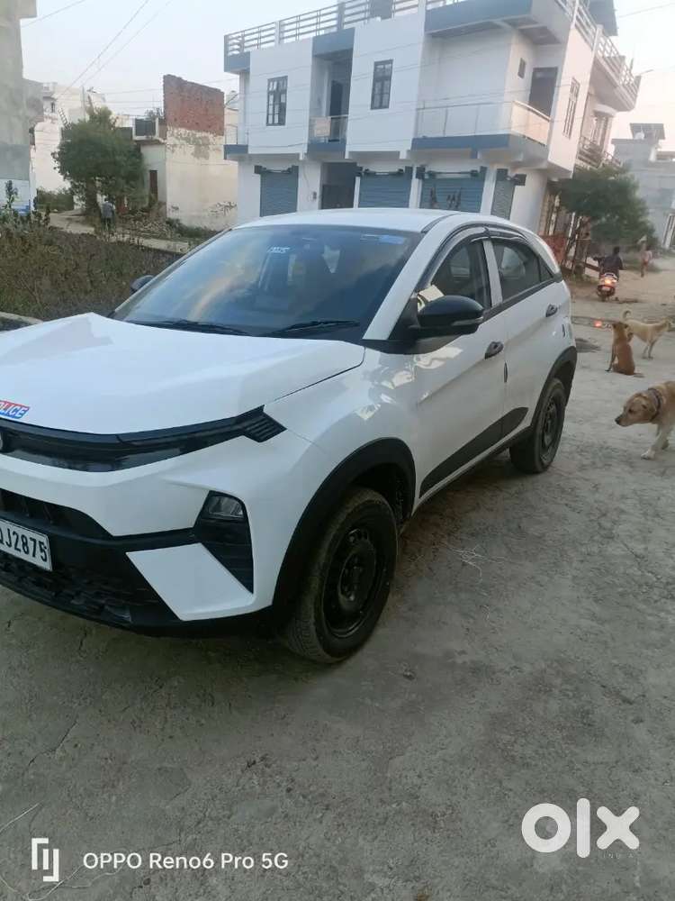Tata Nexon 2025 Petrol 49000 Km Driven Well Maintain In Mint Condition