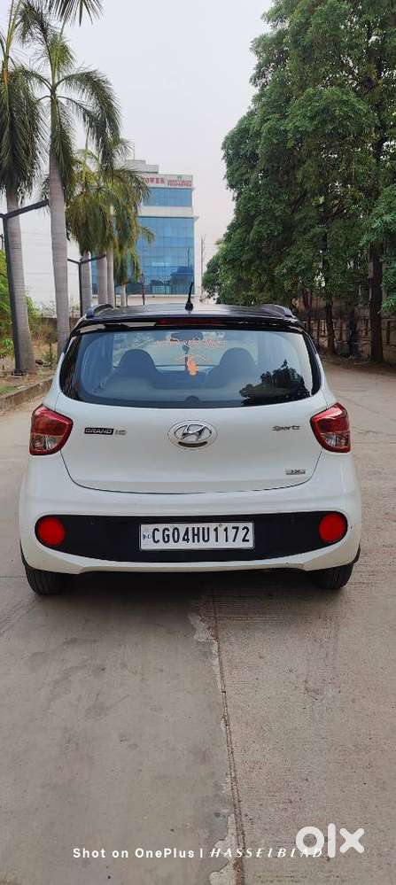 Hyundai Grand I10 2016-2017 Sportz Celebration Edition, 2015, Petrol