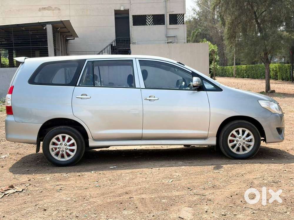 Toyota Innova 2009-2011 2.5 Vx 8 Str Bsiv, 2012, Diesel