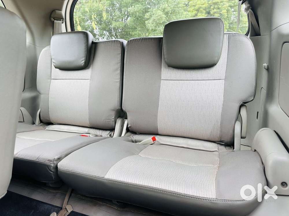 Toyota Innova 2.5 Gx 8 Str Bs-iii, 2015, Diesel