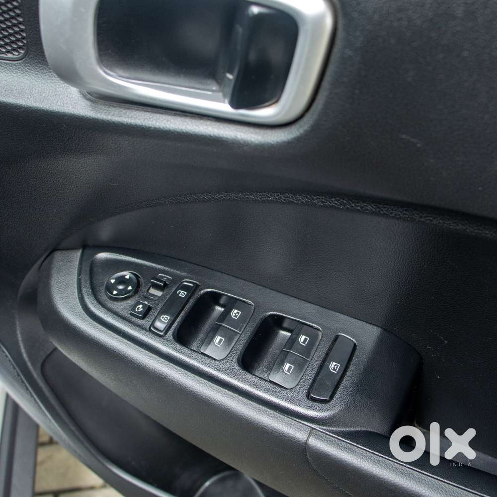 Hyundai Venue Sx Dual Tone Diesel, 2022, Diesel