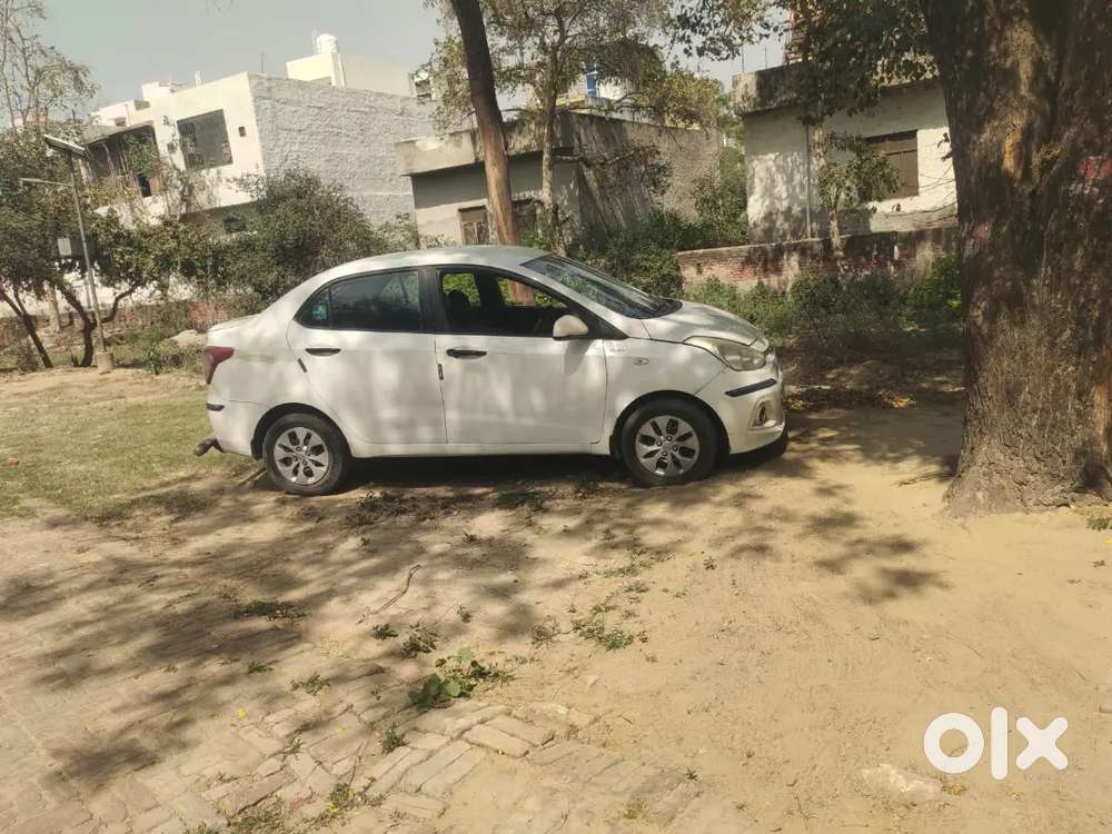 Hyundai Xcent Base 2016 Model