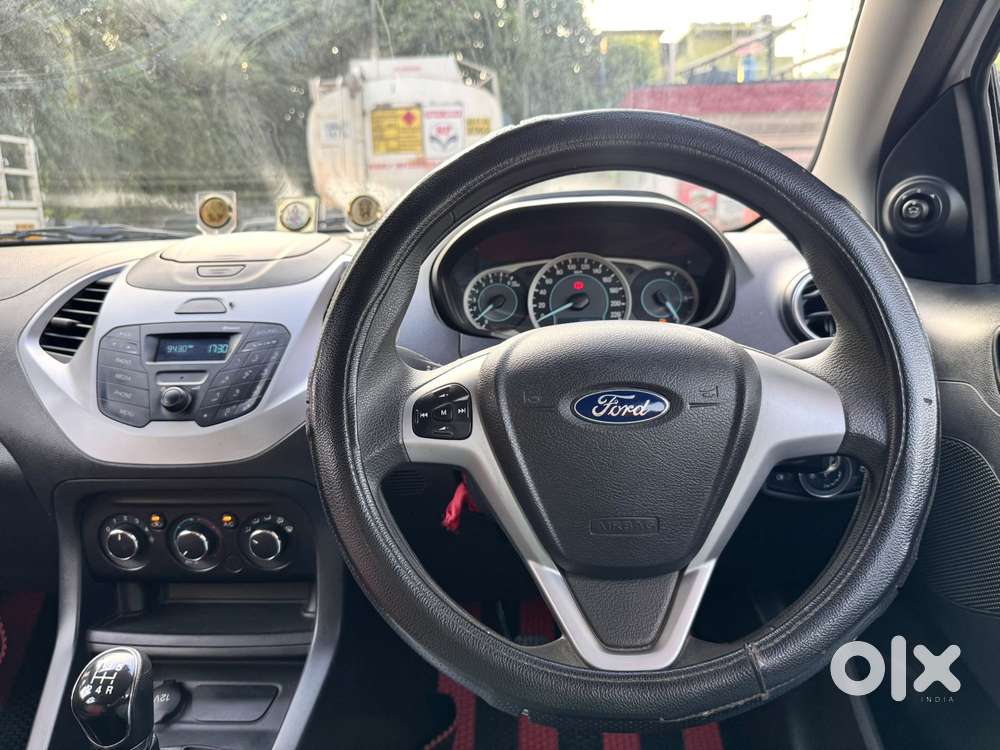 Ford Figo 1.2p Trend Mt, 2015, Petrol