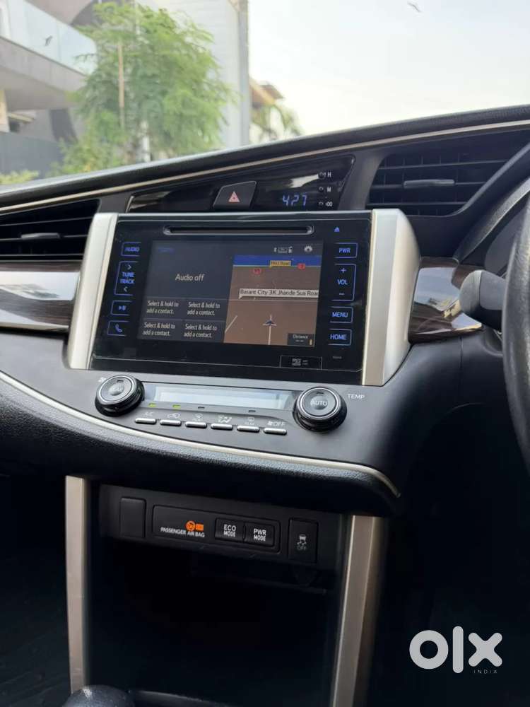 Toyota Innova Crysta 2.8 Zx At 7 Seater, 2016, Diesel