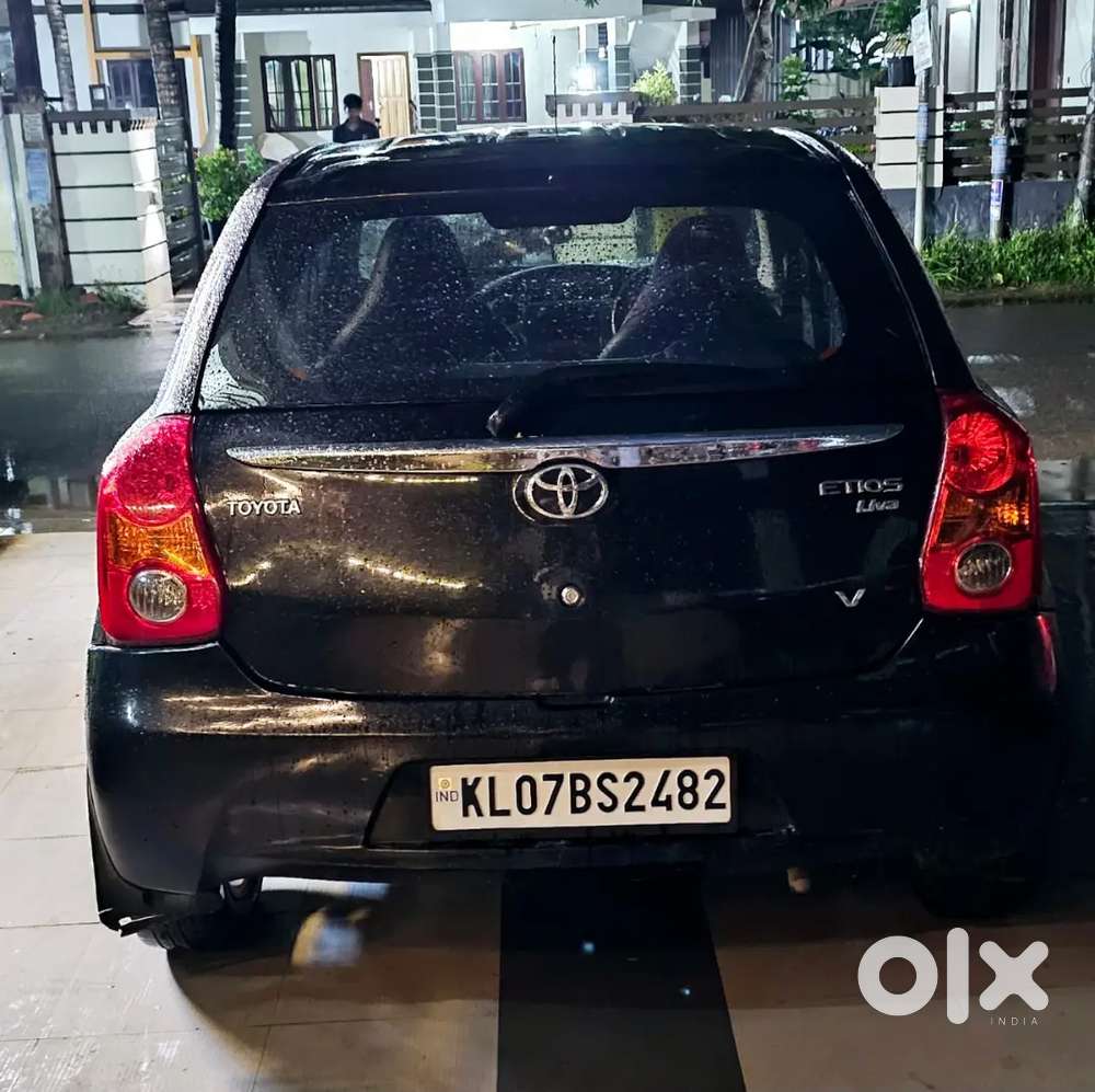 Etios Liva Petrol