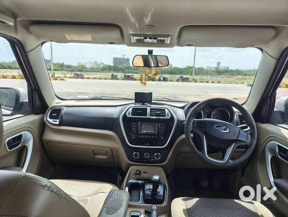 Mahindra Tuv 300 T8, 2017, Diesel